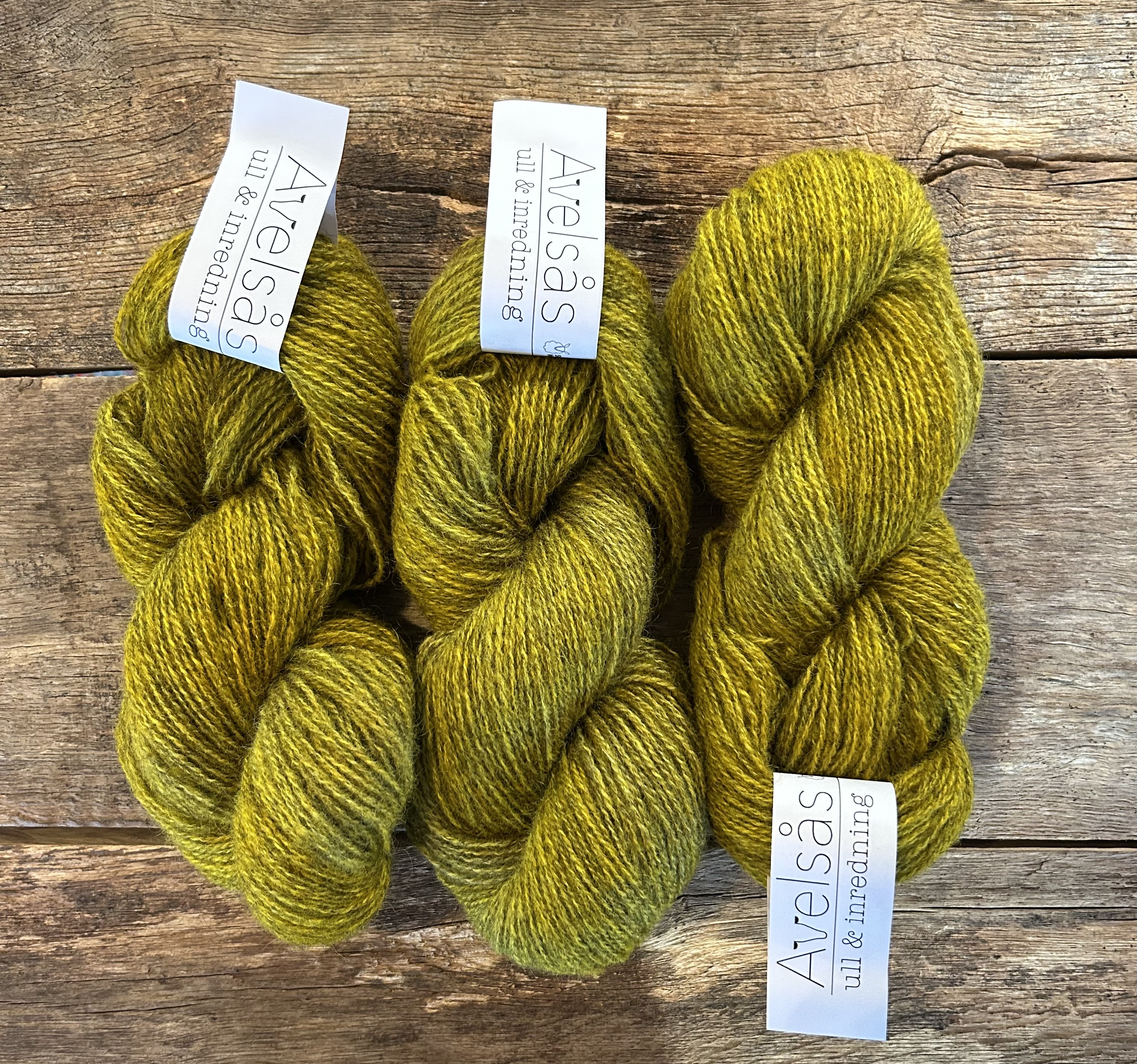 Curry 2-ply Swordfish yarn