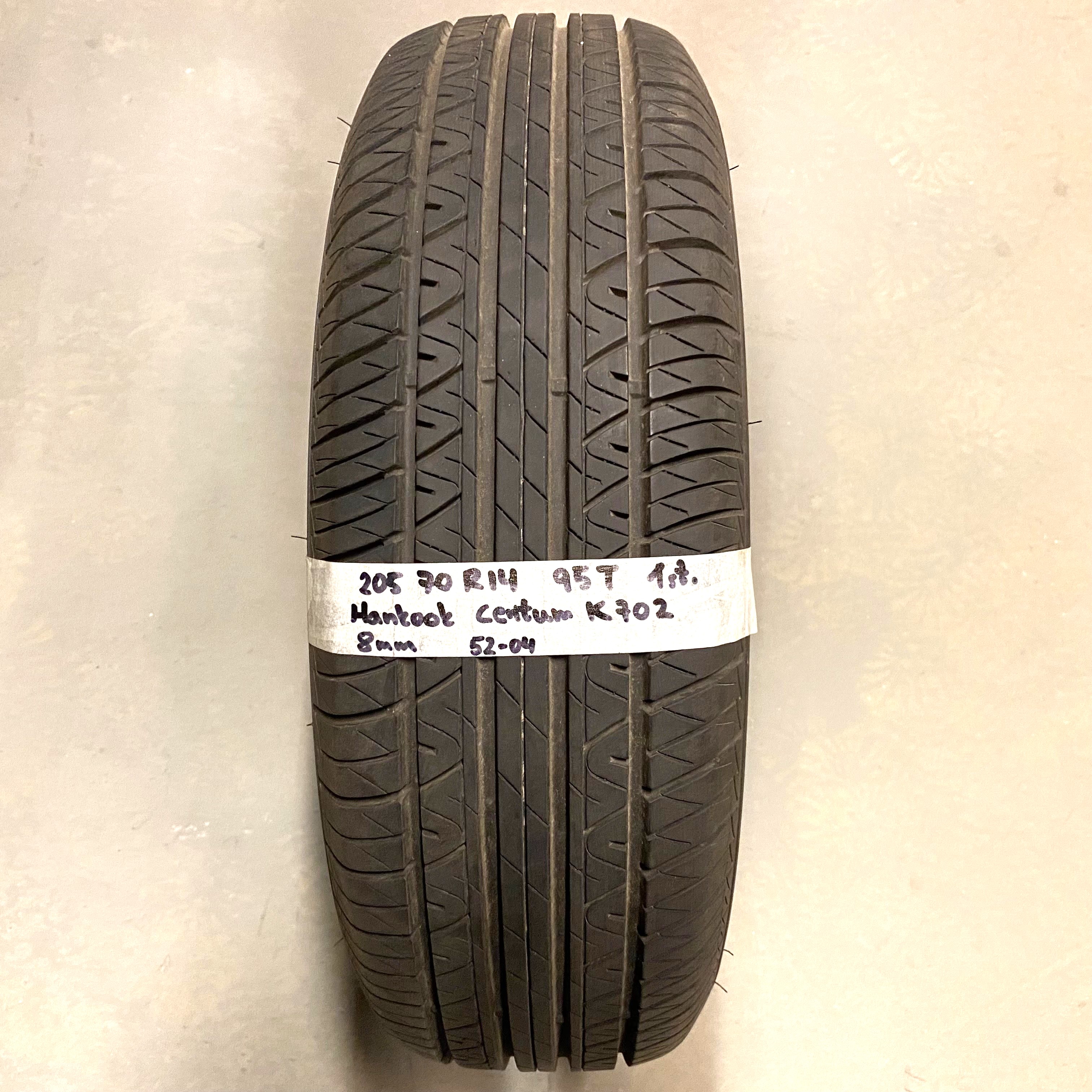 14" BEGAGNAT SOMMARDÄCK | 1 st 205/70 R14 95T Hankook Centum K702 | V52-04 | 8 mm | E-1
