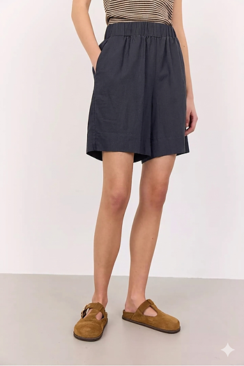 Lévete Room - Naja 29 Shorts Dark Navy