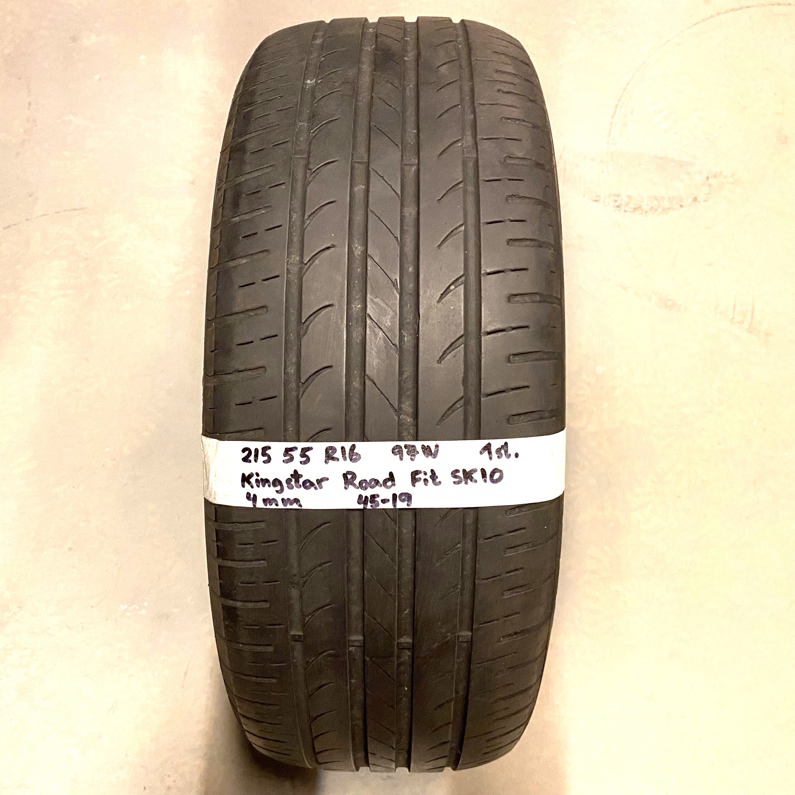 16" BEGAGNAT SOMMARDÄCK | 1 st 215/55 R16 97W Kingstar Road Fit SK10 | V45-19 | 4 mm | B-4