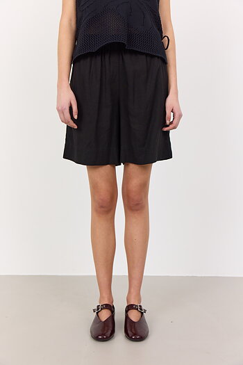 Lévete Room - Naja 29 Shorts Black
