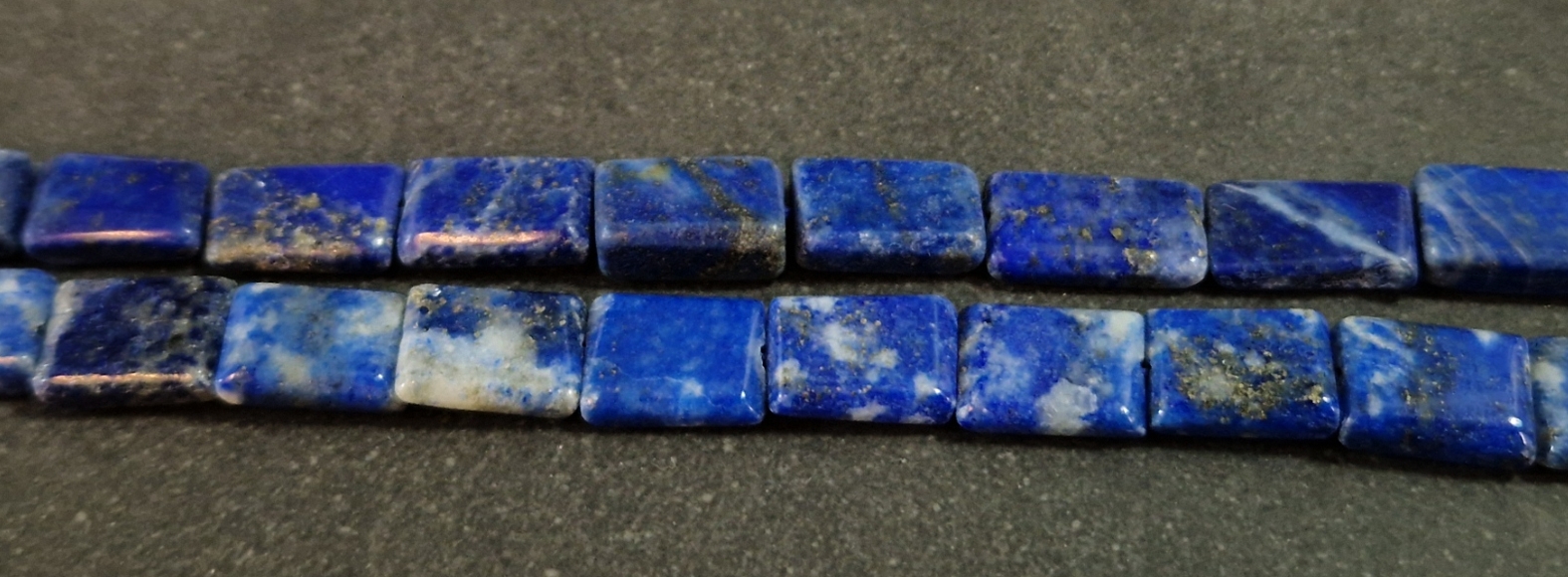 Lapis Lazuli Pärlor på Sträng - Platt rektangel