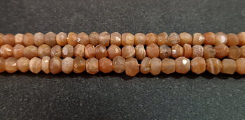 Beige / Orange Månsten Pärlor på Sträng - Grov Fasettering