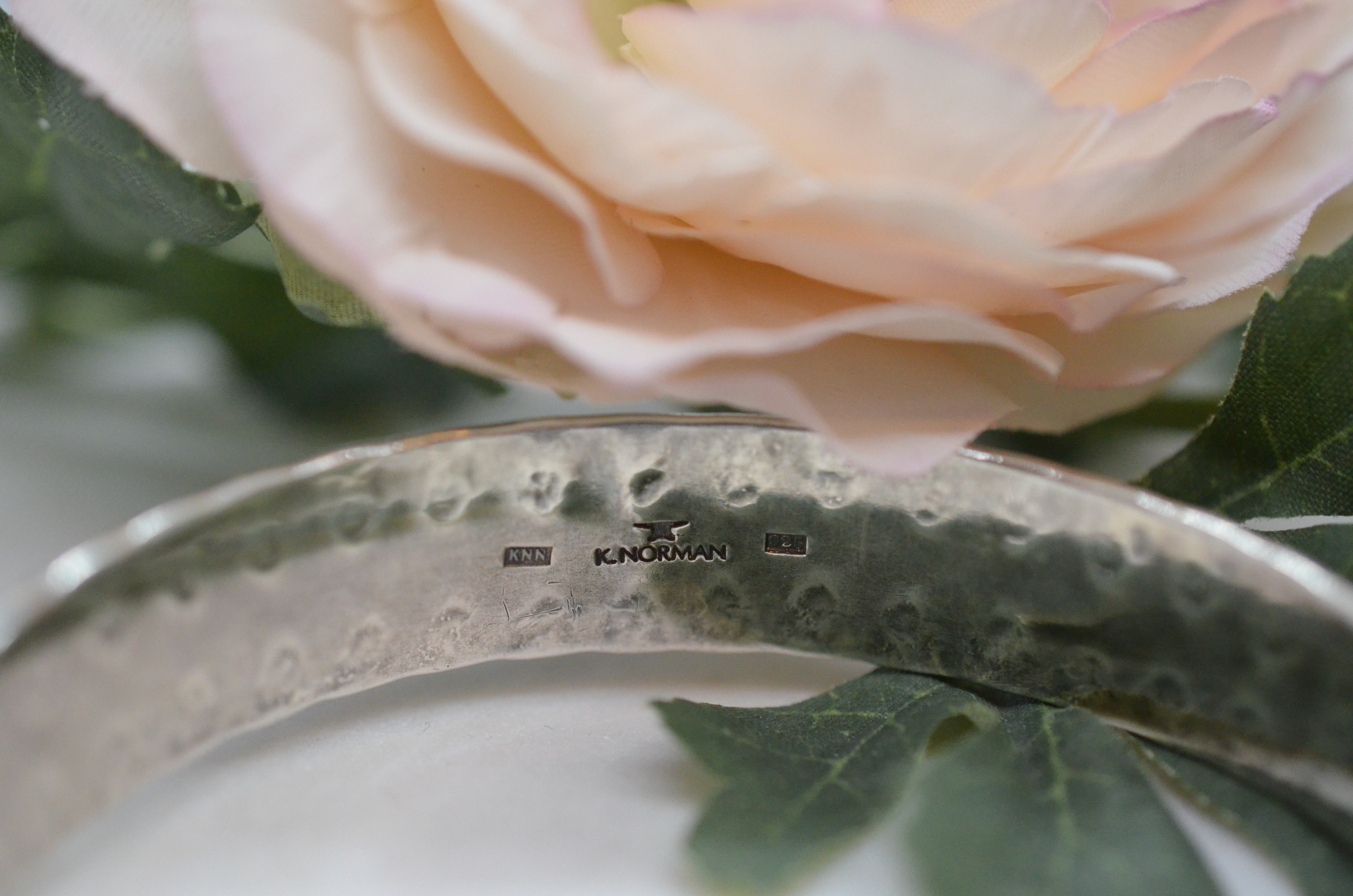 Vintage K. Norman silverarmring. - 2