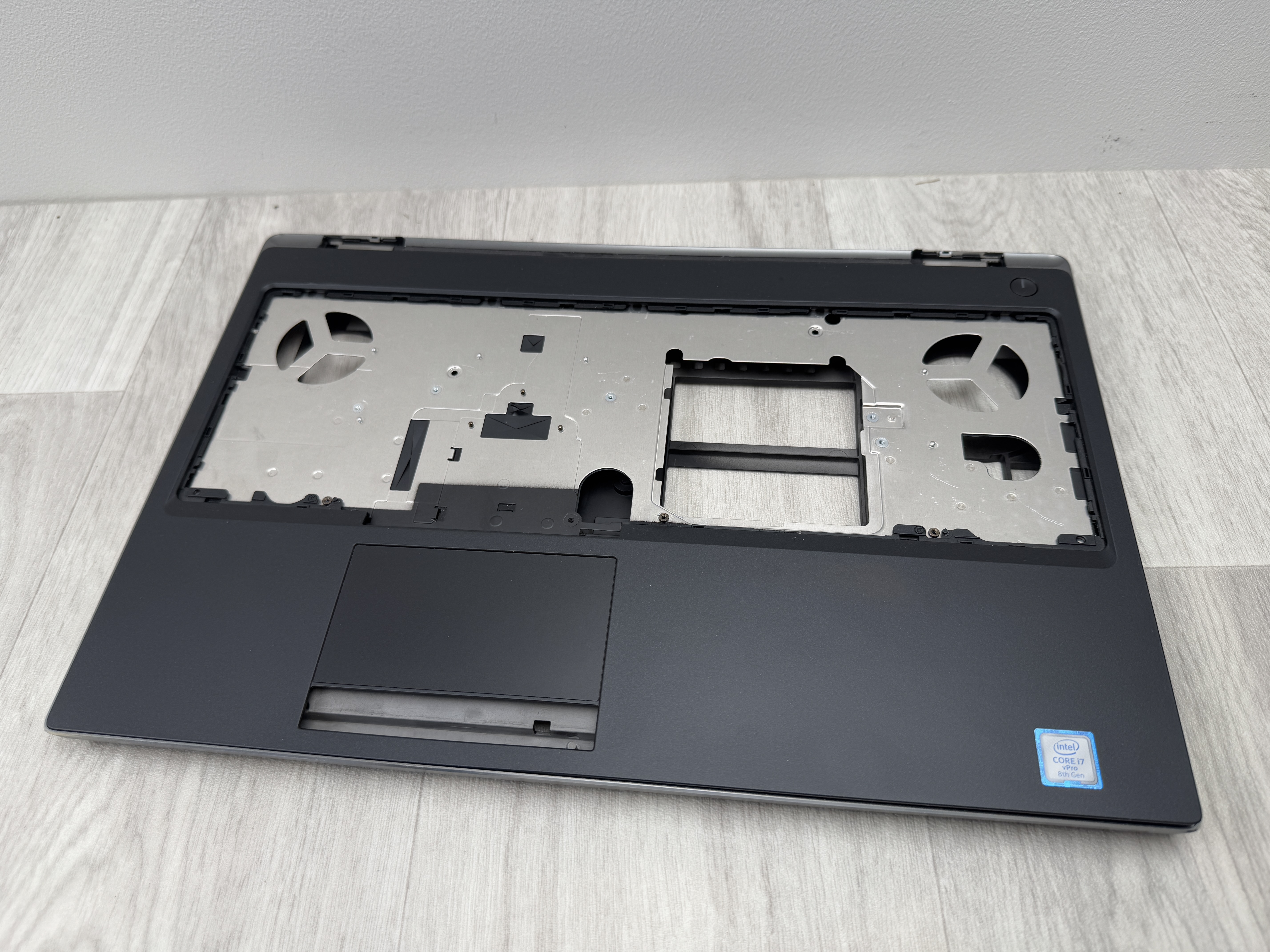 Original Dell Chassi / Palmrest till Dell Precision 7530 E7530 + Touchpad
