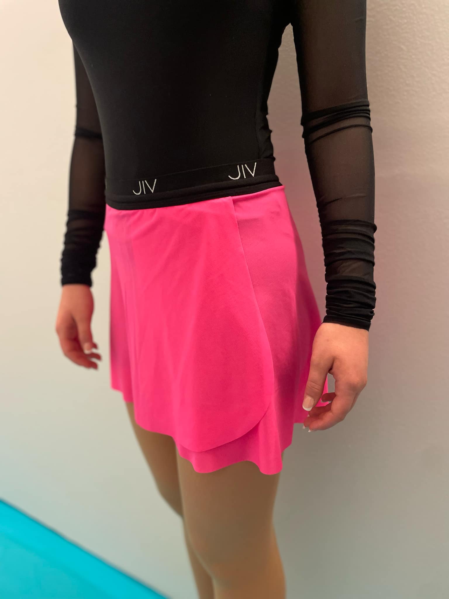 Rosa kjol med shorts från JIV  - 4