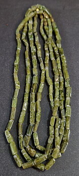 Idokras (Vesuvianit) Pärlor på Sträng - Rektangel