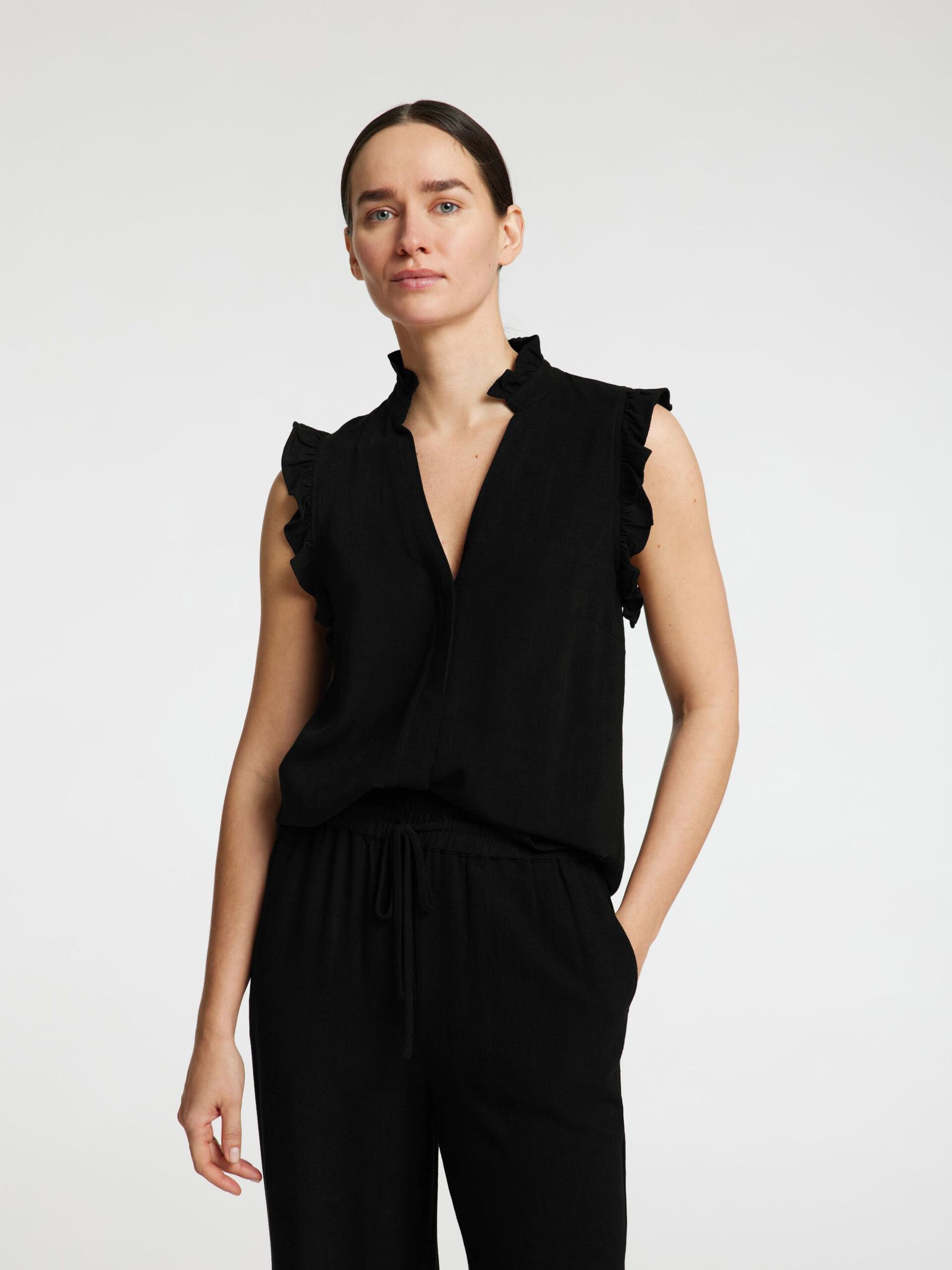 Selected Femme Viva Ruffle Top Black - 2