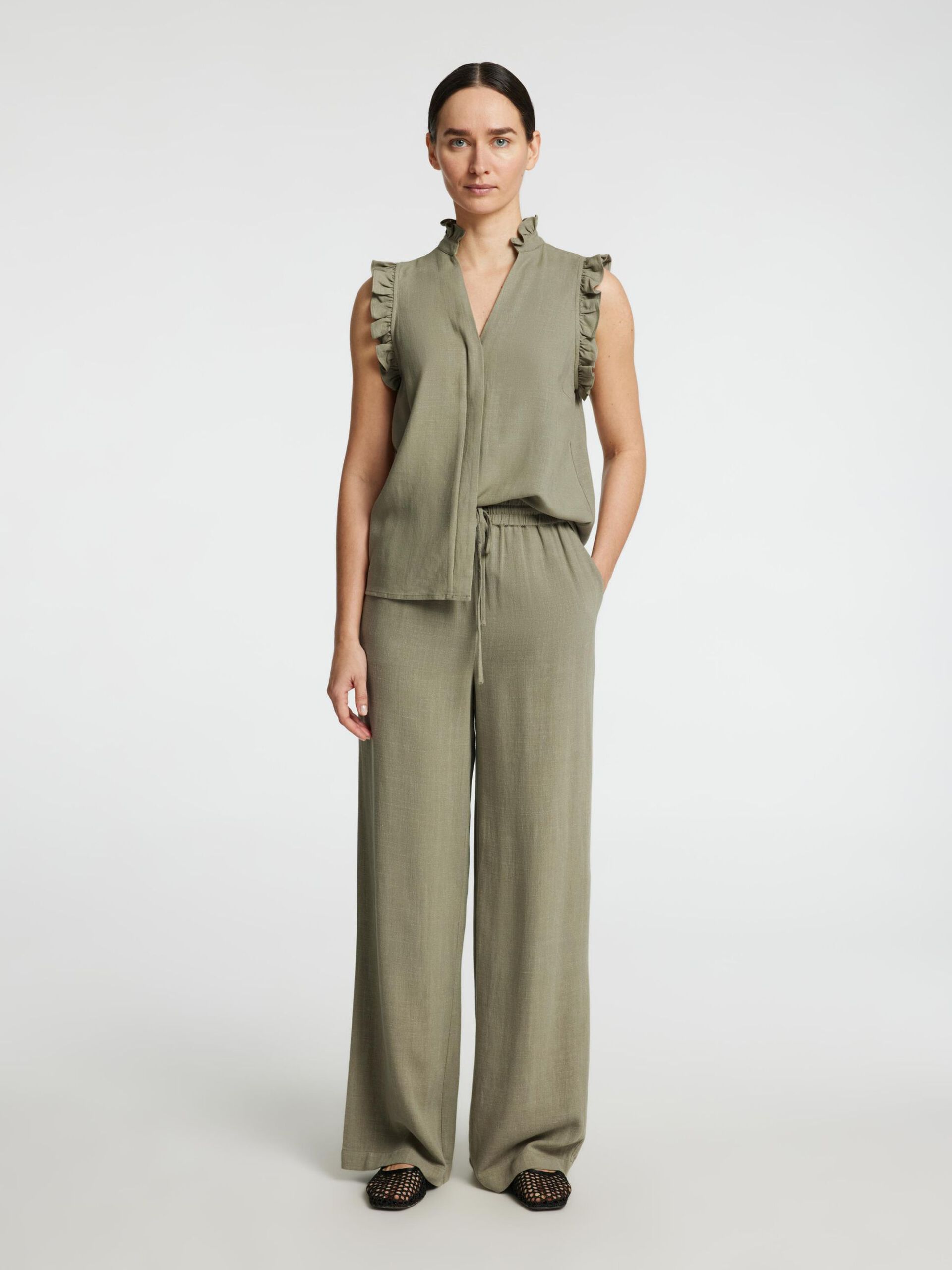 Selected Femme Viva Ruffle Top Vetiver - 3