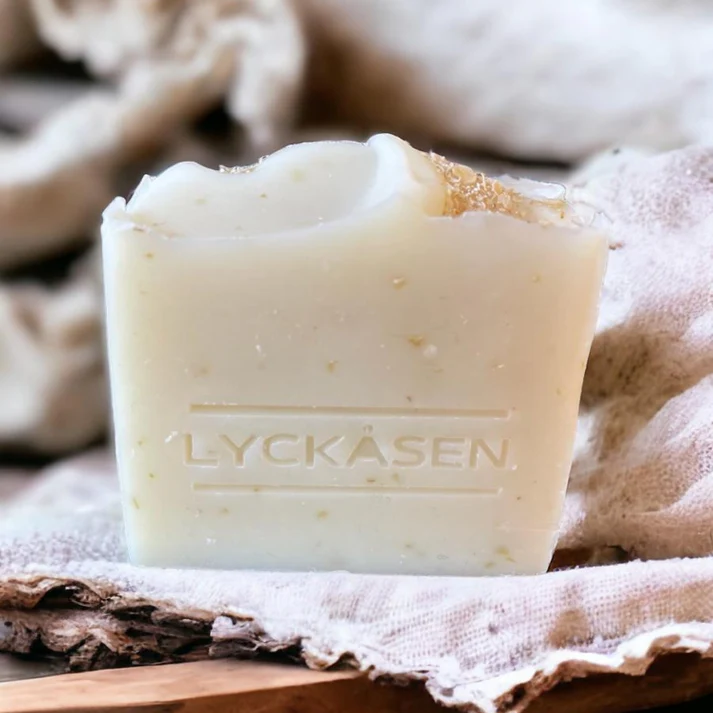 Lyckåsen's Naturlig Tvål Mandelmjölk & Havregryn - Avokado (110gr)