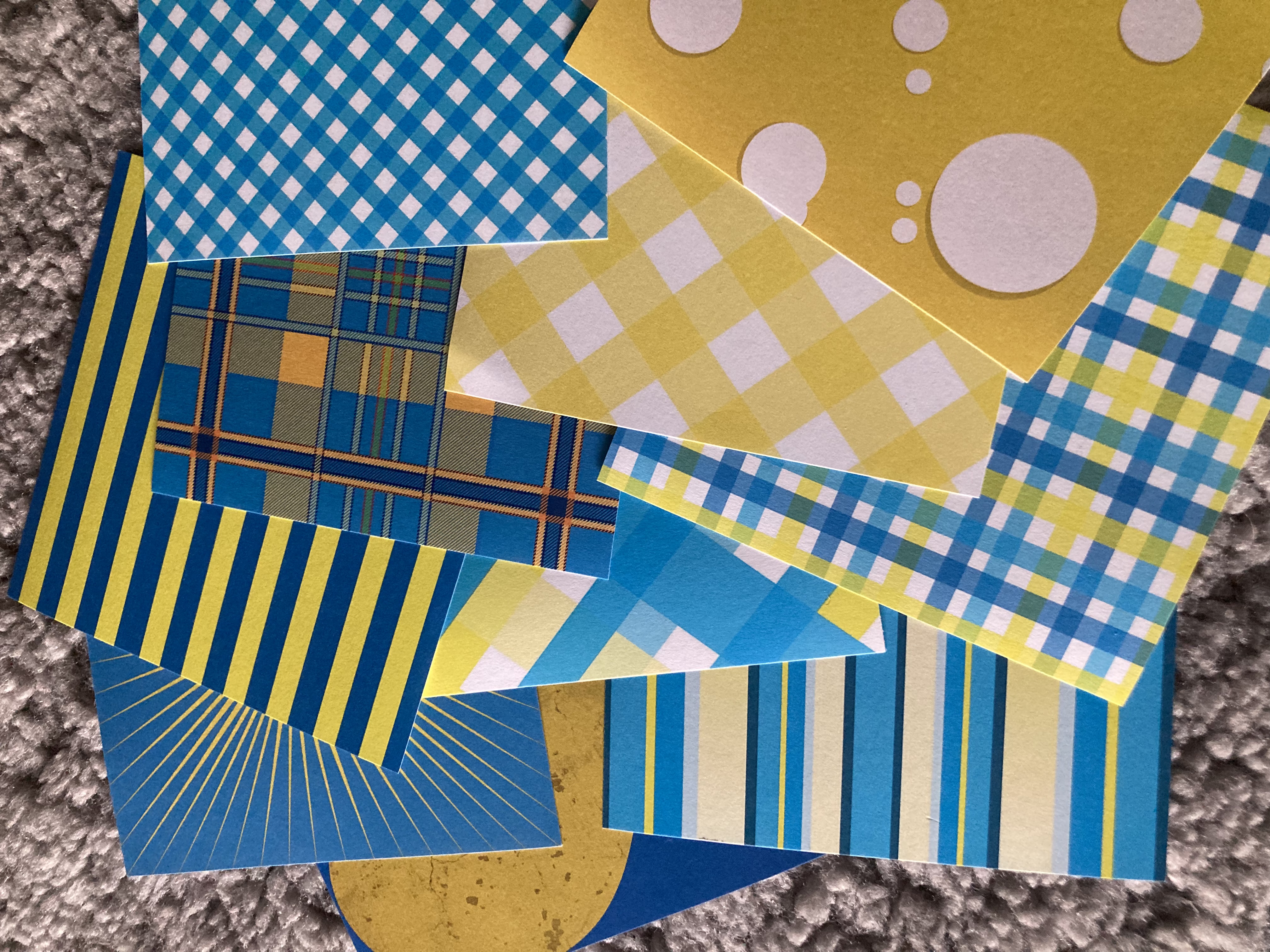 REA 10 st 14x14 cm 10 olika blå/gula mönsterpapper