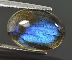 Piedra preciosa labradorita suelta natural ovalada de 4,12 ct con un impresionante juego de colores