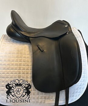 Dressyrsadel Cliff Barnsby 18"