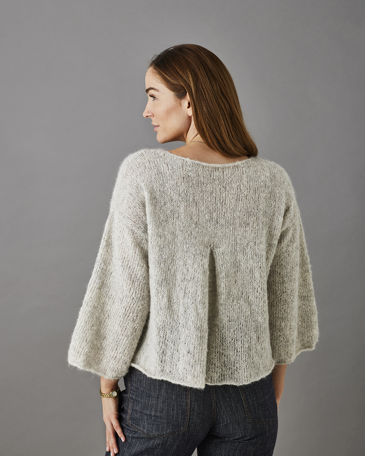 Sweater with counter pleats in the back | Nanna