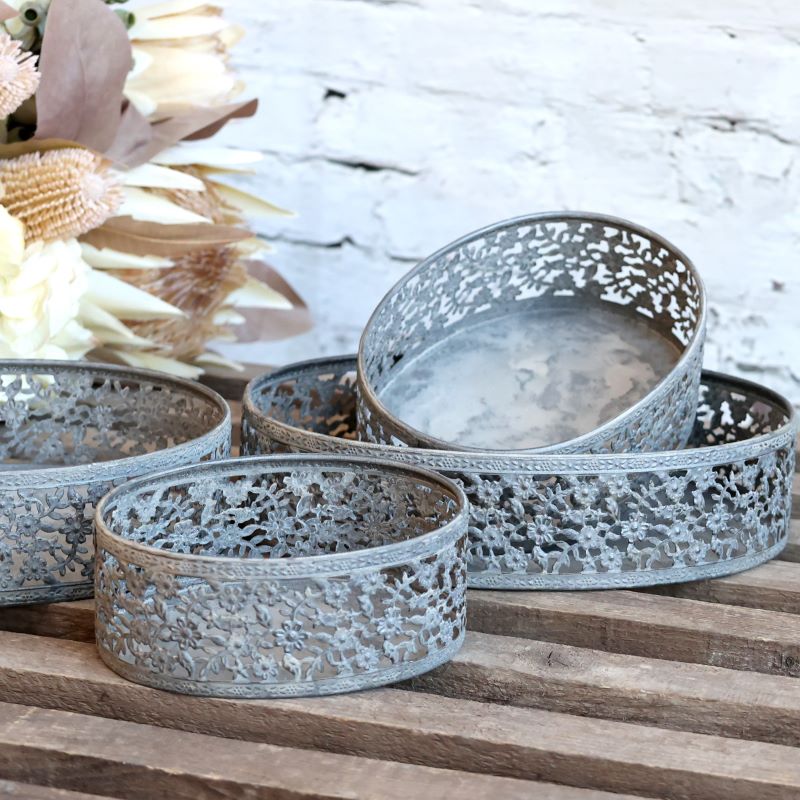 Fat med dekorativ spetskant antik zink 4 set Lantlig stil Gårdsromantik