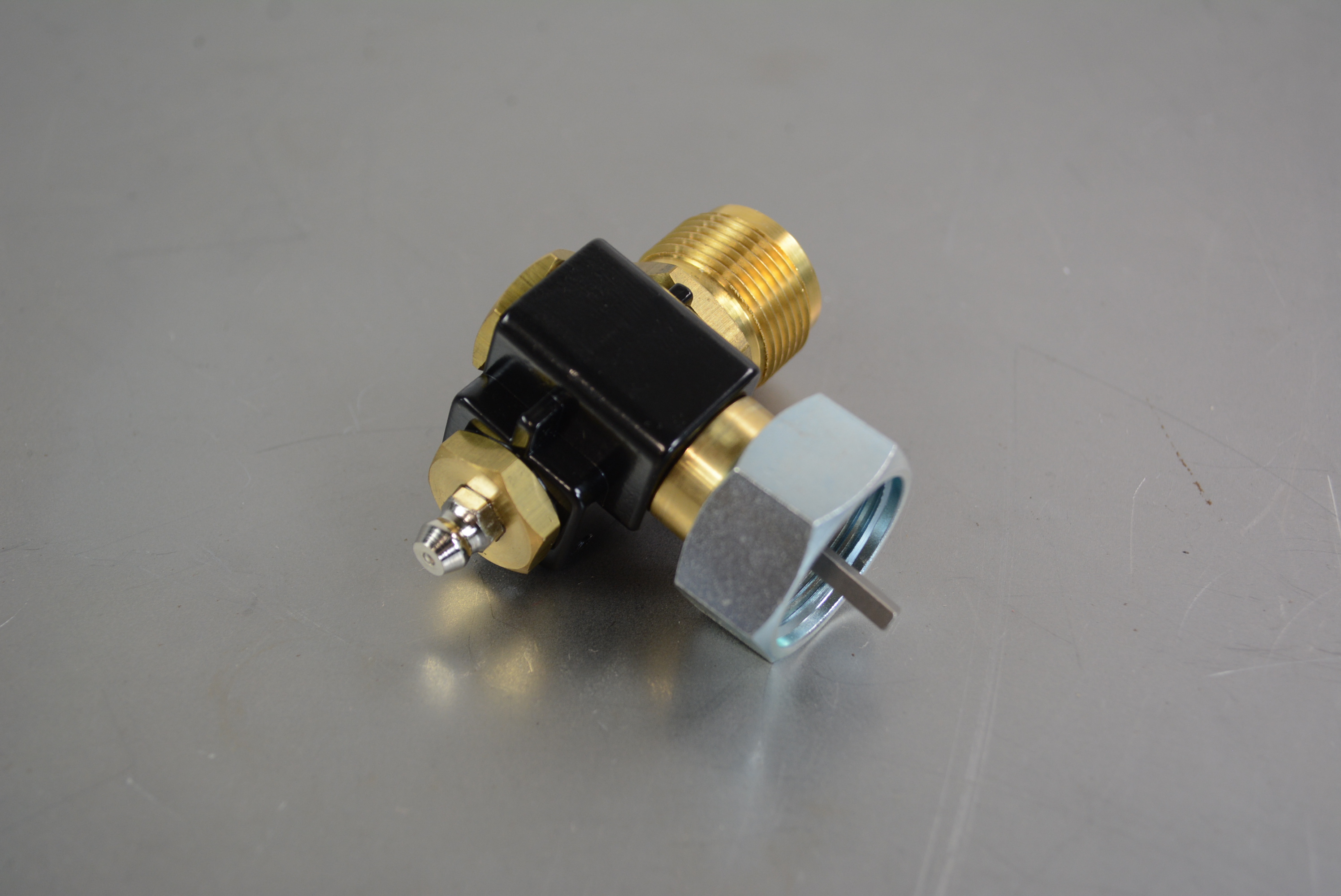 90° Speedometer Cable-Plunch Adapter