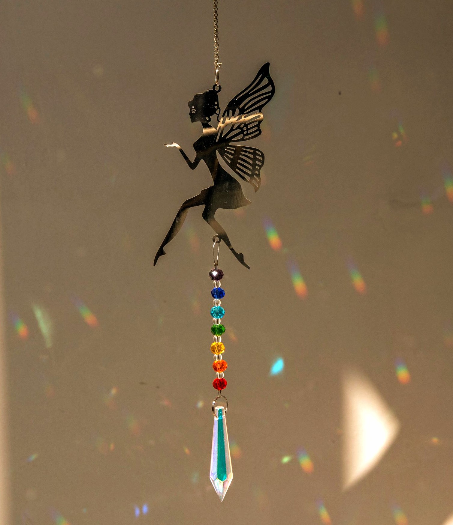 Fönsterhänge med Prismor - Älva med regnbågen kristaller