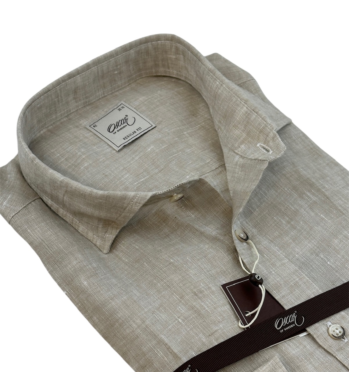 Skjorta beige  i 100% linne.  Oscar Of Sweden 