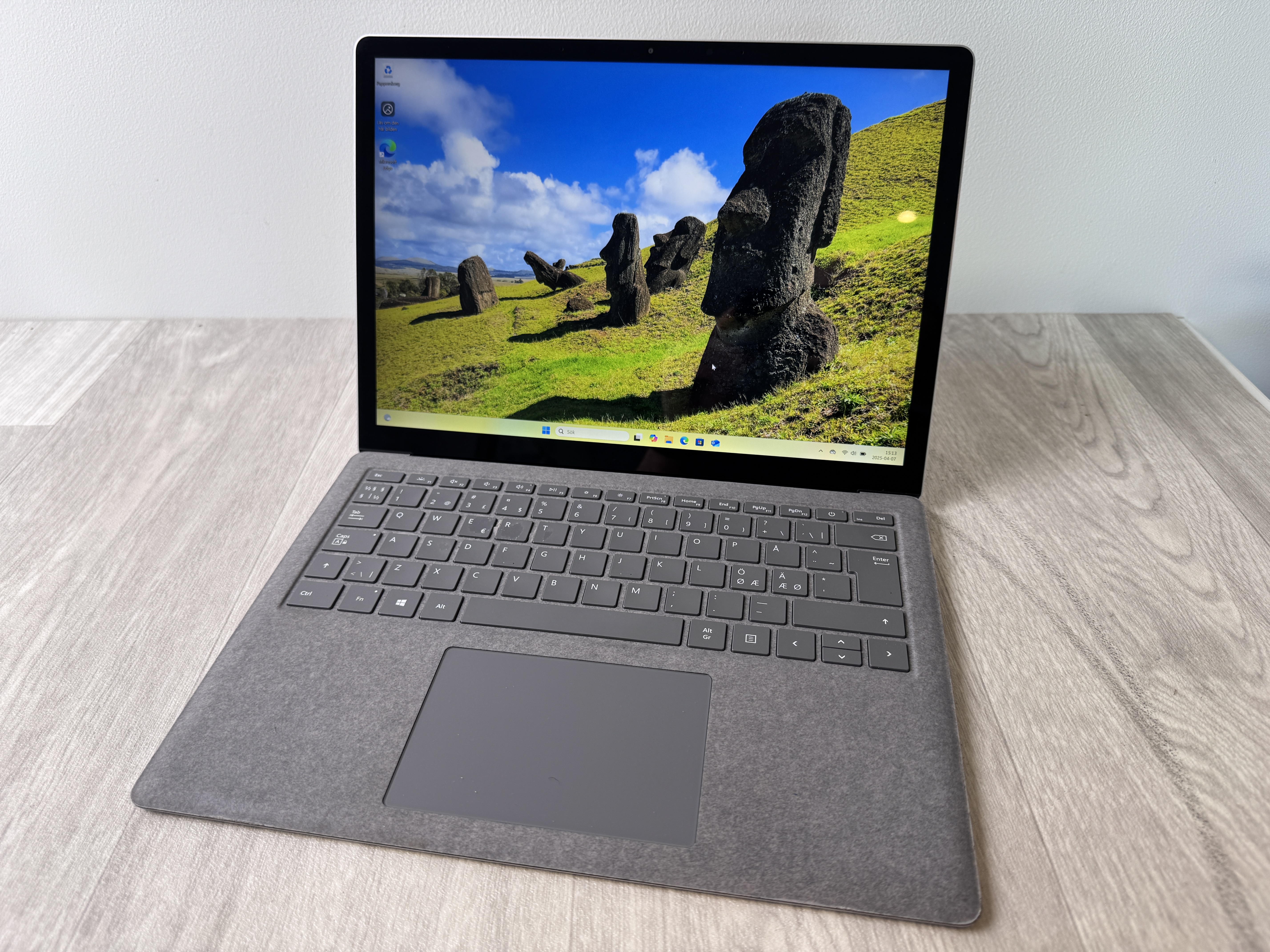 Microsoft Surface Laptop 4 (13.5-inch, AMD) review: Sleek Microsoft Surface Laptop 4 (13.5-inch, AMD) review: Sleek
