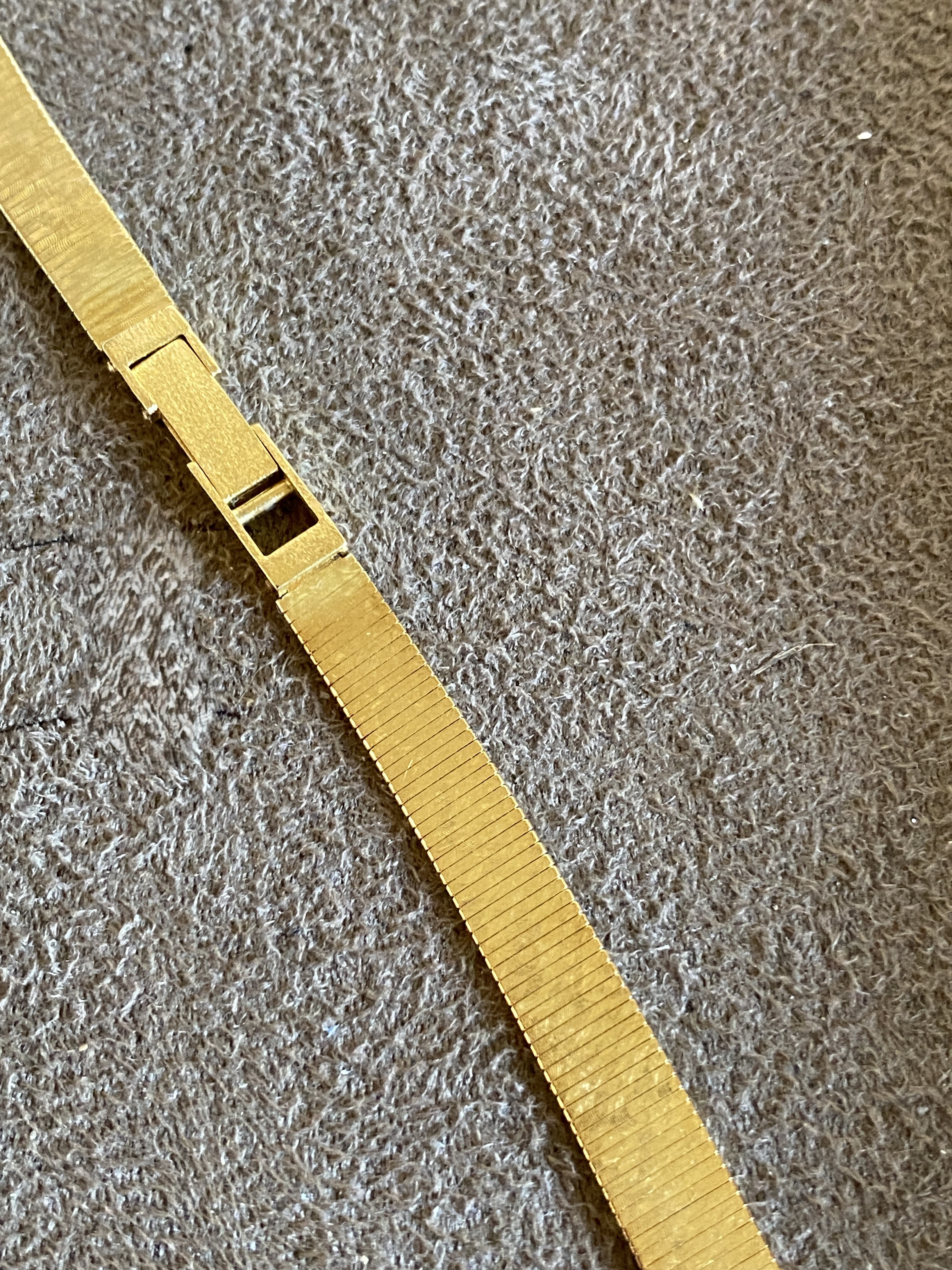 Urband dam i 18 karat guld. 16,2 gram. - 4