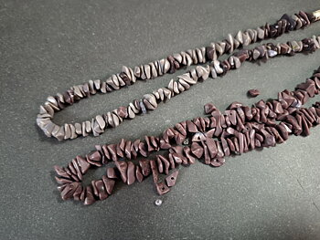 Sugilit Pärlor på Sträng - Chip