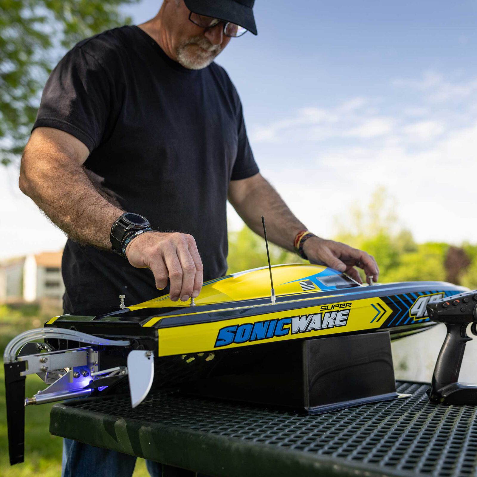 ProBoat PRB08052 Super Sonicwake 48" 8S Self-Righting Brushless Deep-V RTR - 7