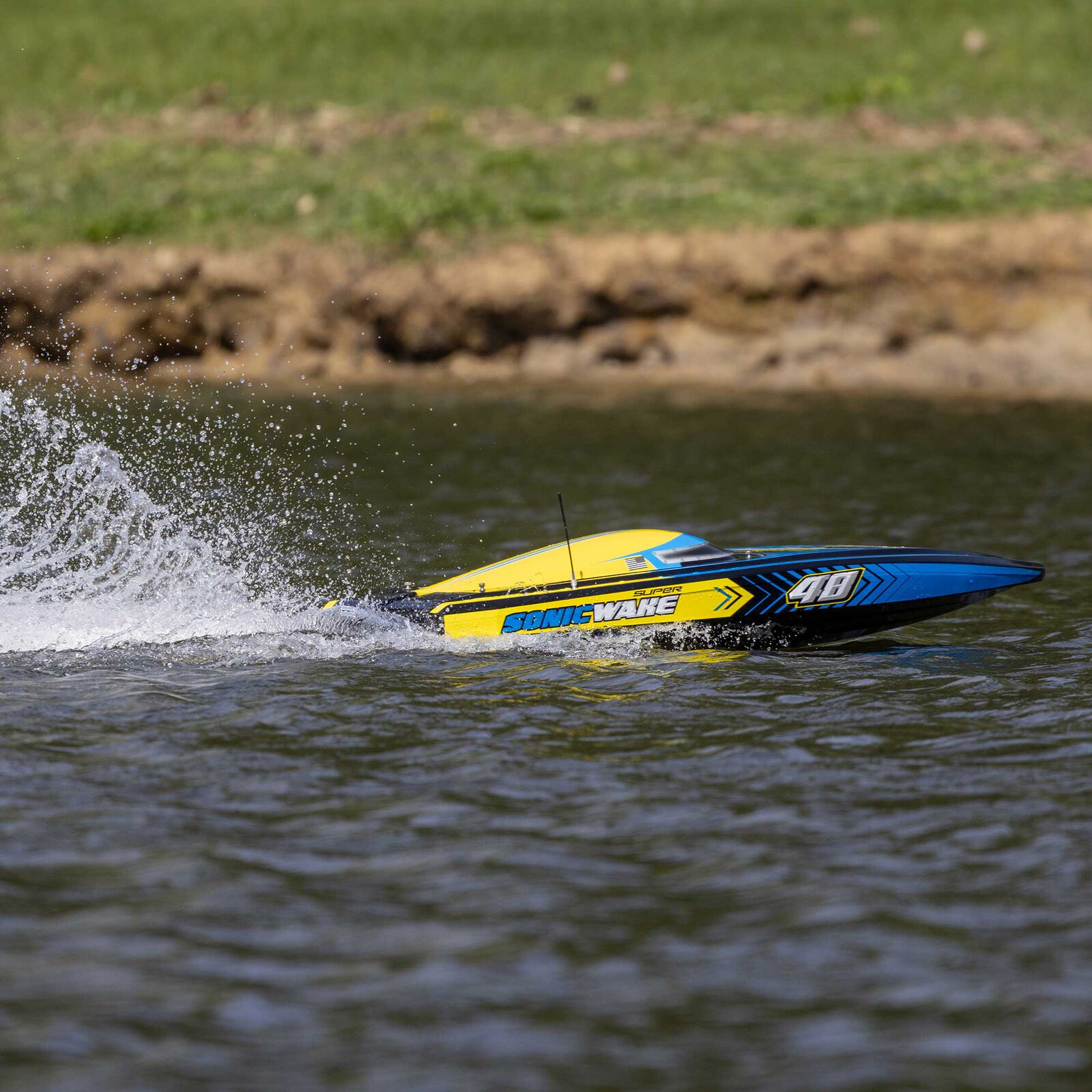 ProBoat PRB08052 Super Sonicwake 48" 8S Self-Righting Brushless Deep-V RTR - 17