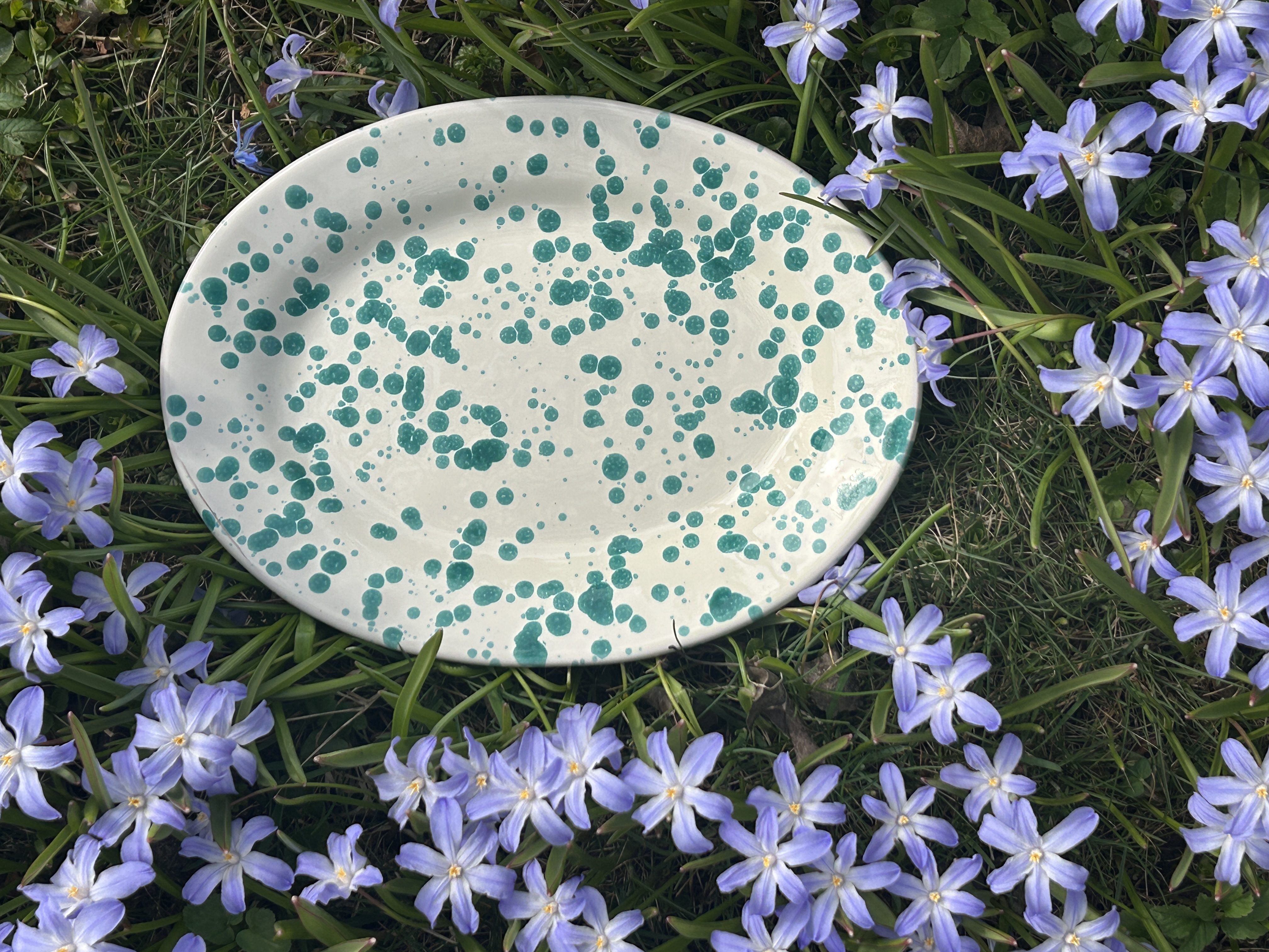 Ovalt fat 25 cm grön