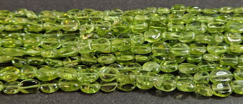 Peridot Pärlor på Sträng - Platt oval