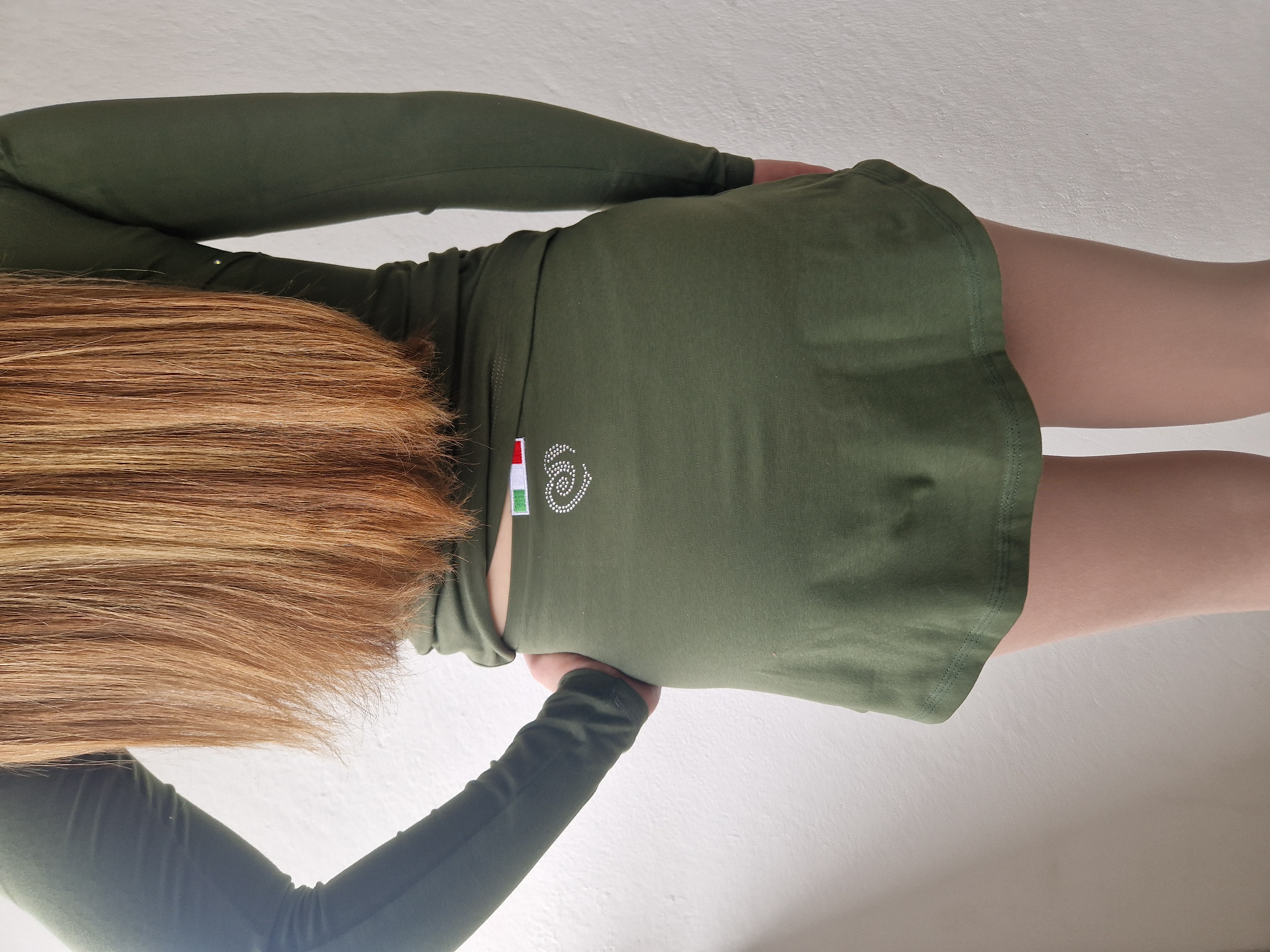 Mörkgrönt utsvängd kjol med kristaller från Bolero - 3