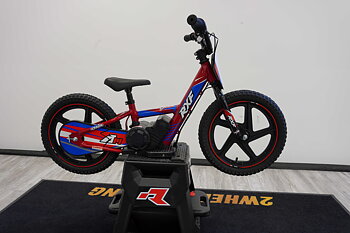 Apollo DNA 14 Eldriven Balanscykel