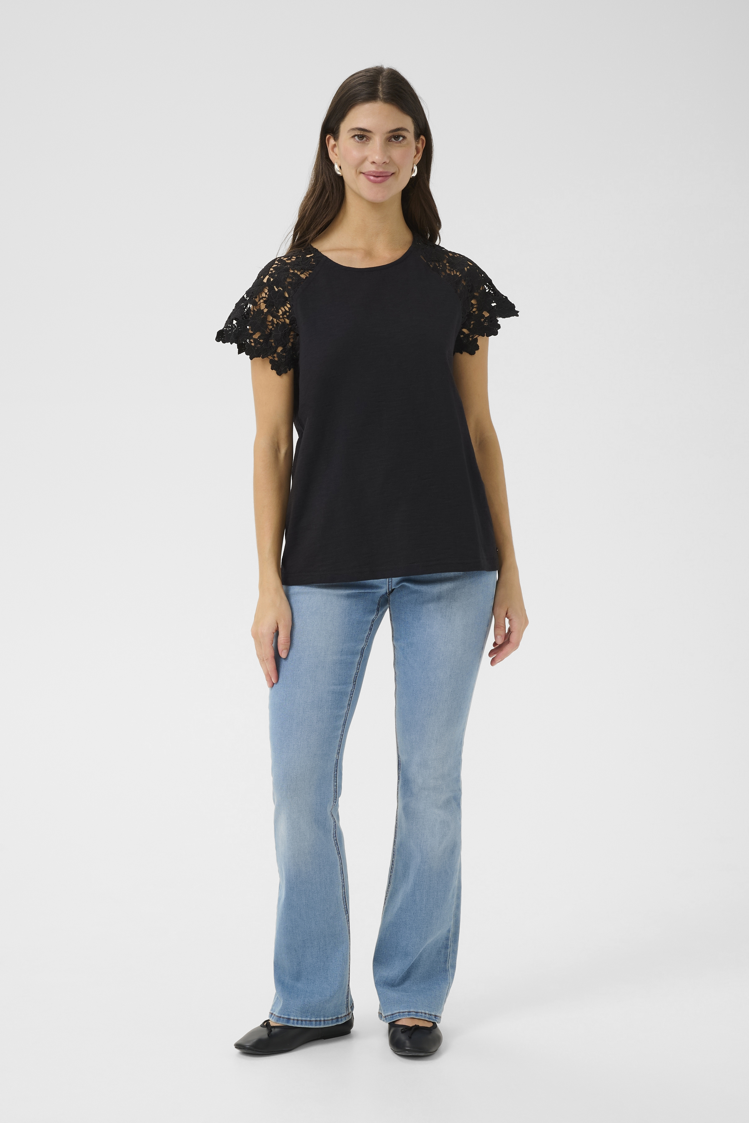 CRFin T-Shirt Svart top med kort spetsärm - 4