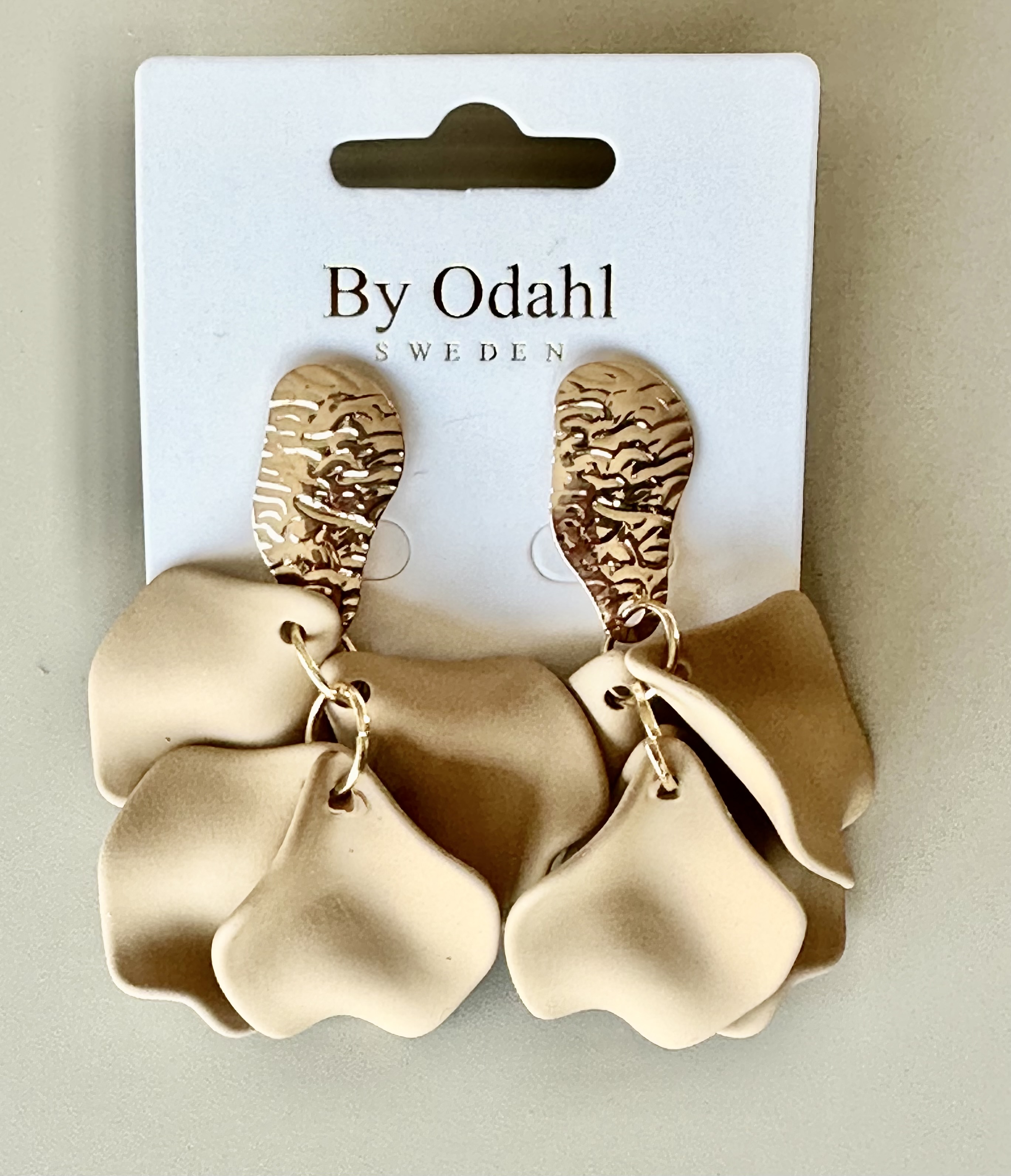 Örhängen leaf beige
