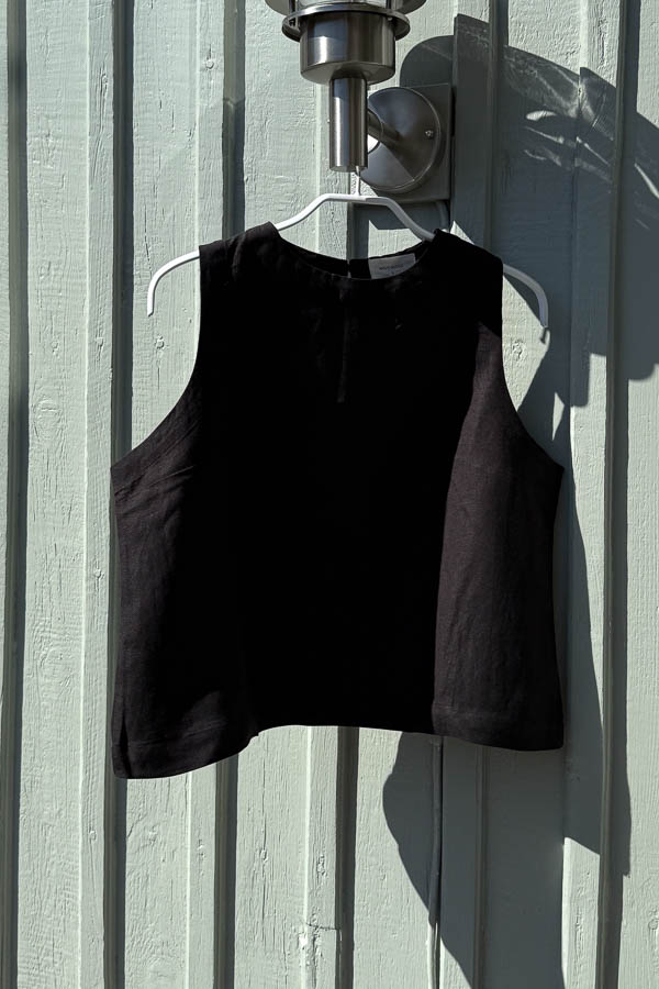 Movesgood - Noor Tank Top Black - 10