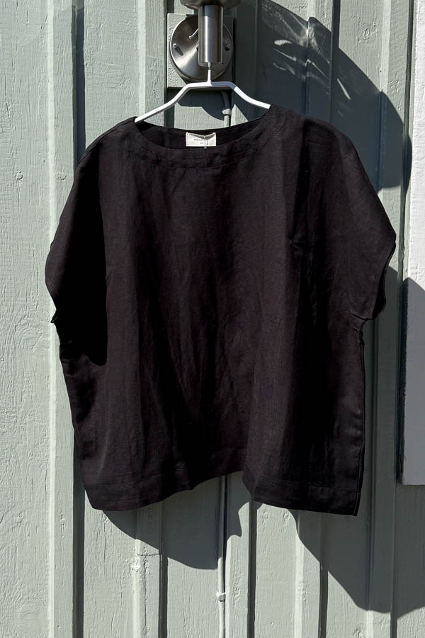 Movesgood - Ebelle Oversized Top Black - 4