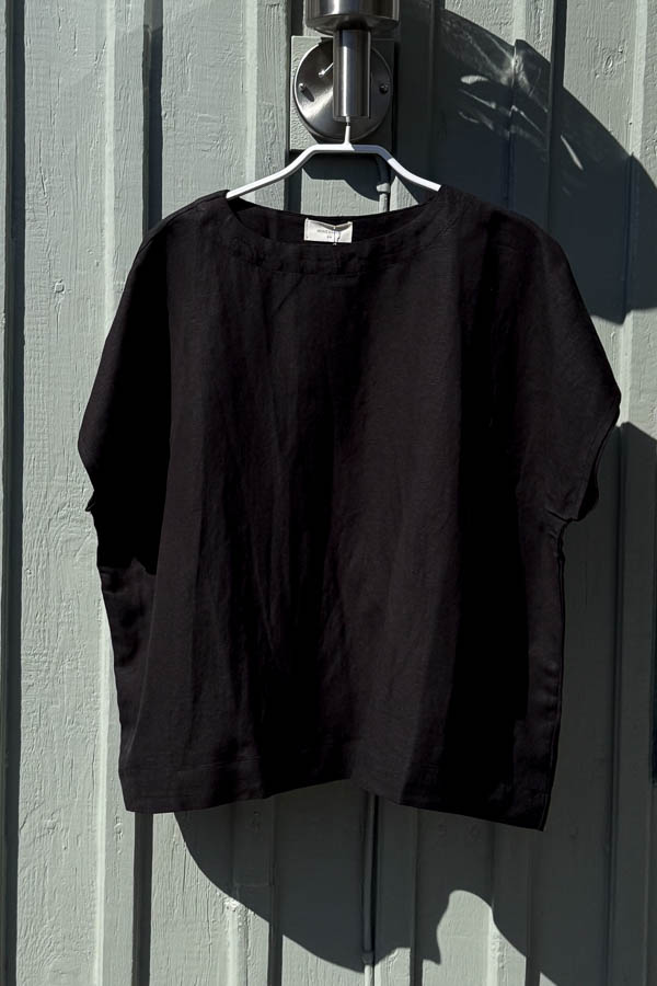 Movesgood - Ebelle Oversized Top Black - 8