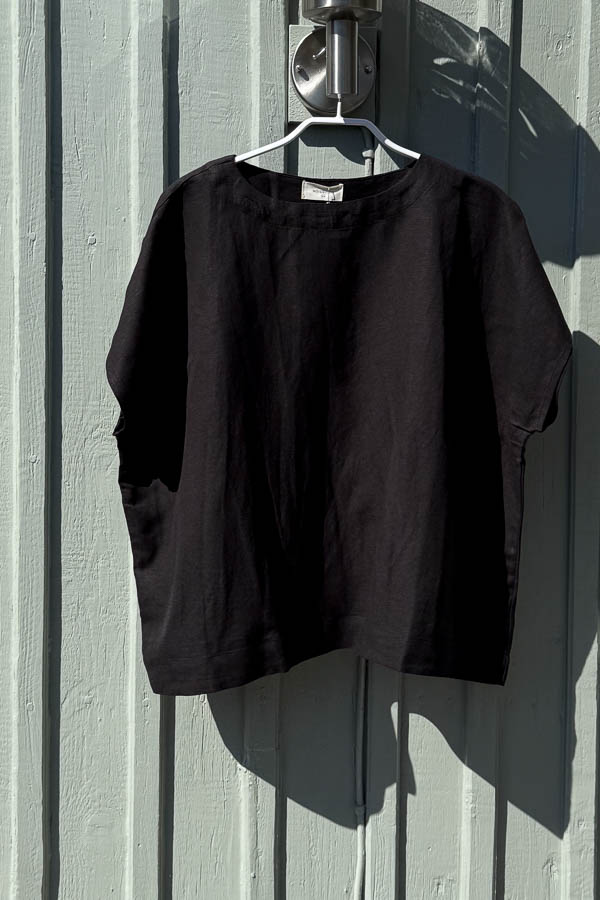 Movesgood - Ebelle Oversized Top Black - 7
