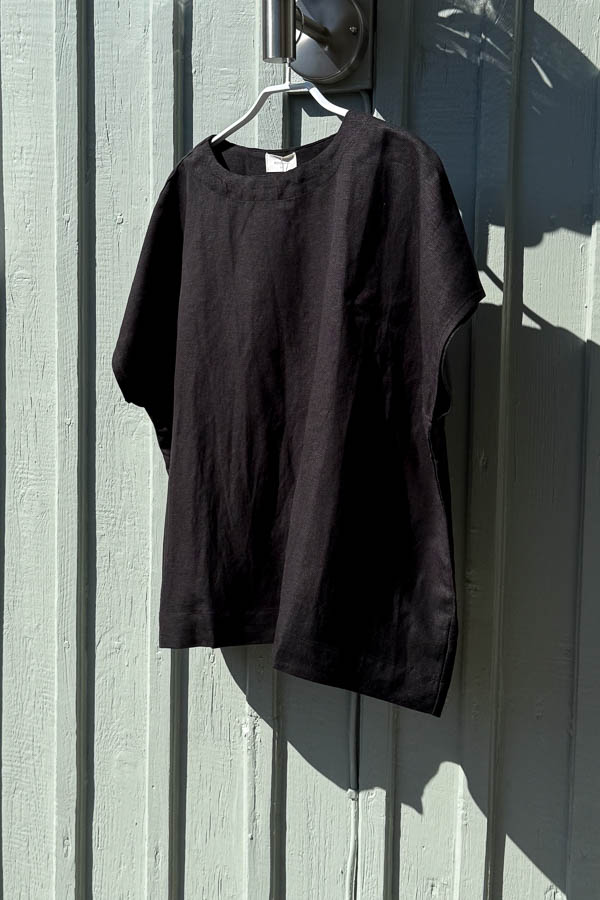 Movesgood - Ebelle Oversized Top Black - 5