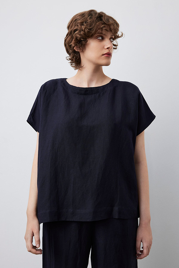 Movesgood - Ebelle Oversized Top Dark Blue