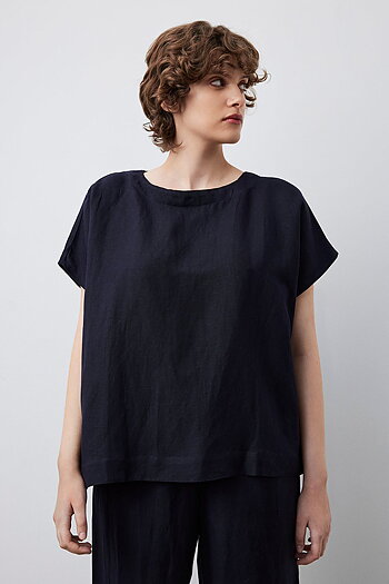 Movesgood - Ebelle Oversized Top Dark Blue