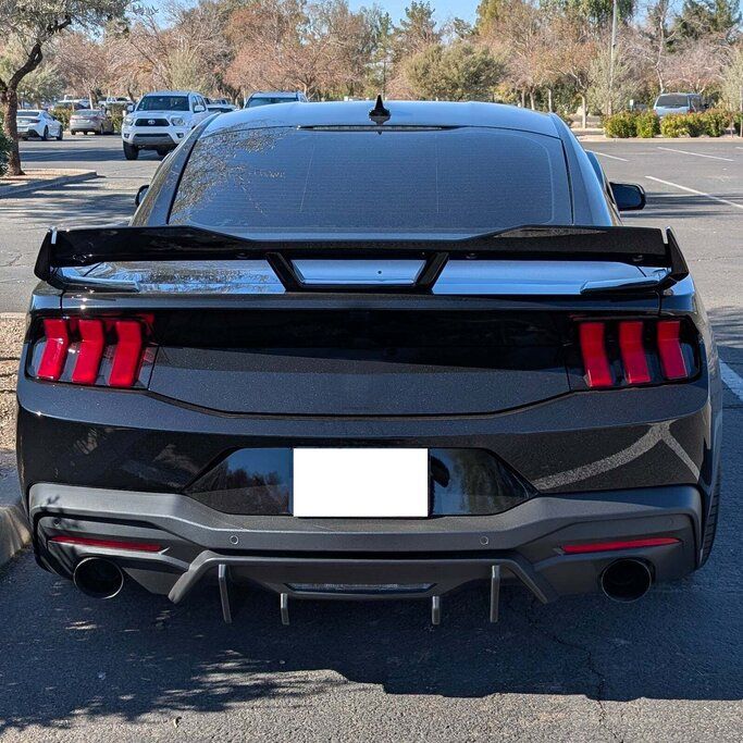 Bakre Diffusorpanel – Matt Svart (FORD MUSTANG 2024–2025) - 2