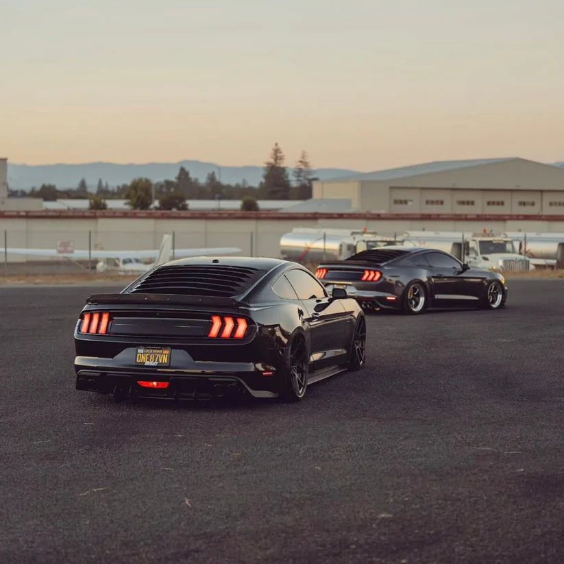 VLAND S650-Design Bakljus – Rökfärgade – Sats (FORD MUSTANG 2015–2023) - 2