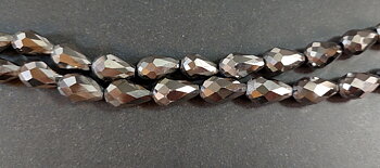 Pärlor på Sträng - Fasetterad Droppform - Metallic Silver
