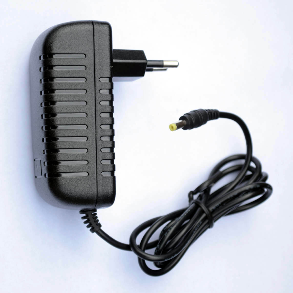 MyVolts EU 18V DC 1.5A C+ve 2.1 x 5.5 x 9.5 straight tip - 2