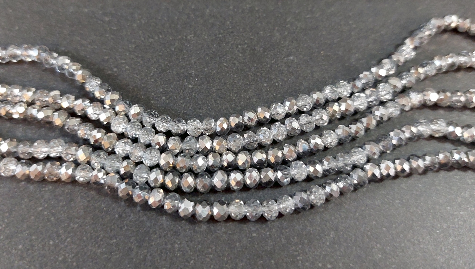 Pärlor på Sträng - Fasetterad - Metallic Silver Mix