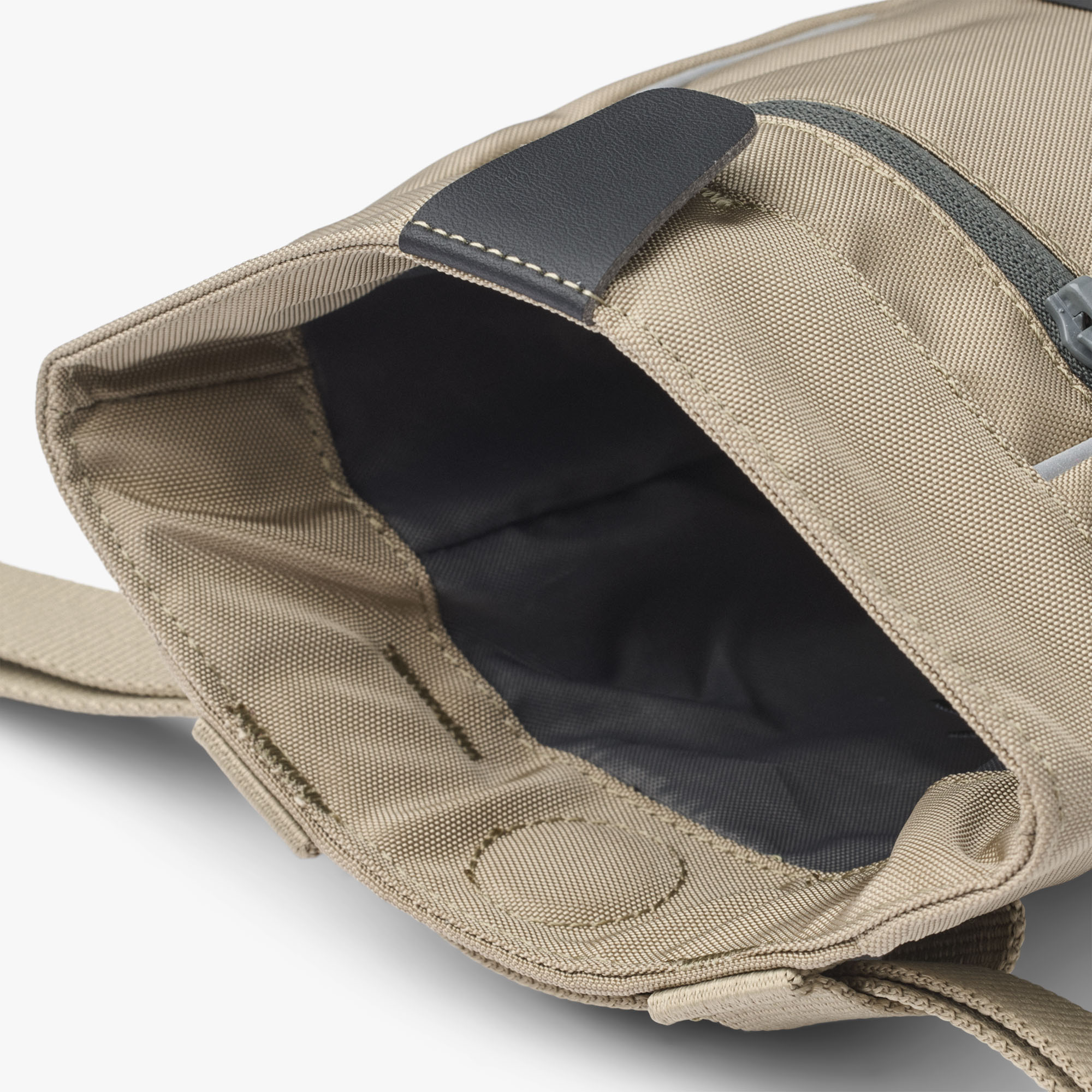 Dog Copenhagen Go Explore Treat Bag - Desert Dune 