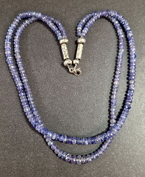 Halsband med Tanzanit