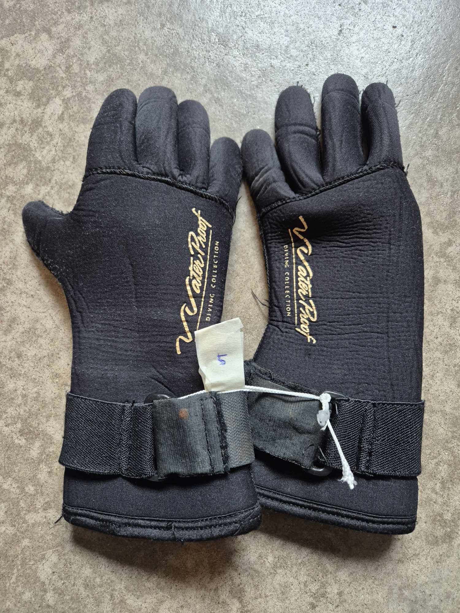 Waterproof våtdräktshandskar, M