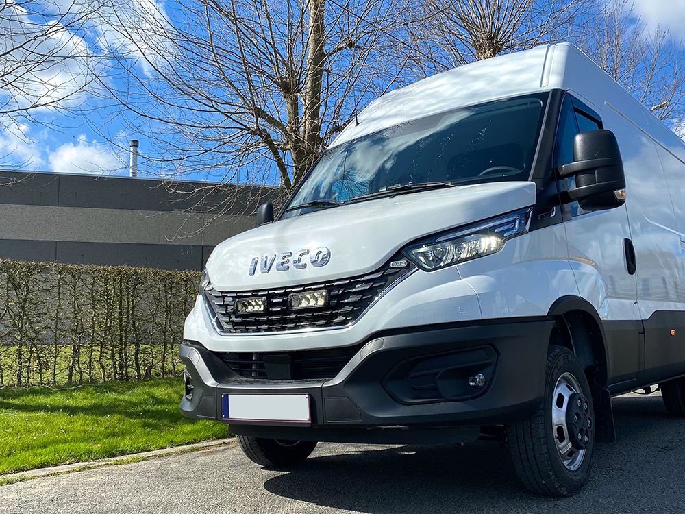Iveco Daily 2019-2021 Grille Kit - Triple-R 750 - 7