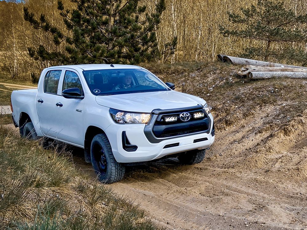 Toyota Hilux 2021+ Grille Kit - Triple-R 750 Elite - 9